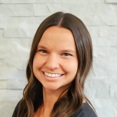 Chiropractic Lakeville MN Hannah Meet The Team